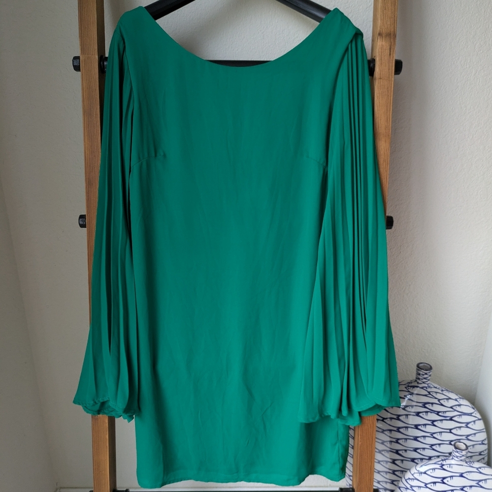 GB Women's Emerald Green Mini Dress With Flare Sleeves - Size S